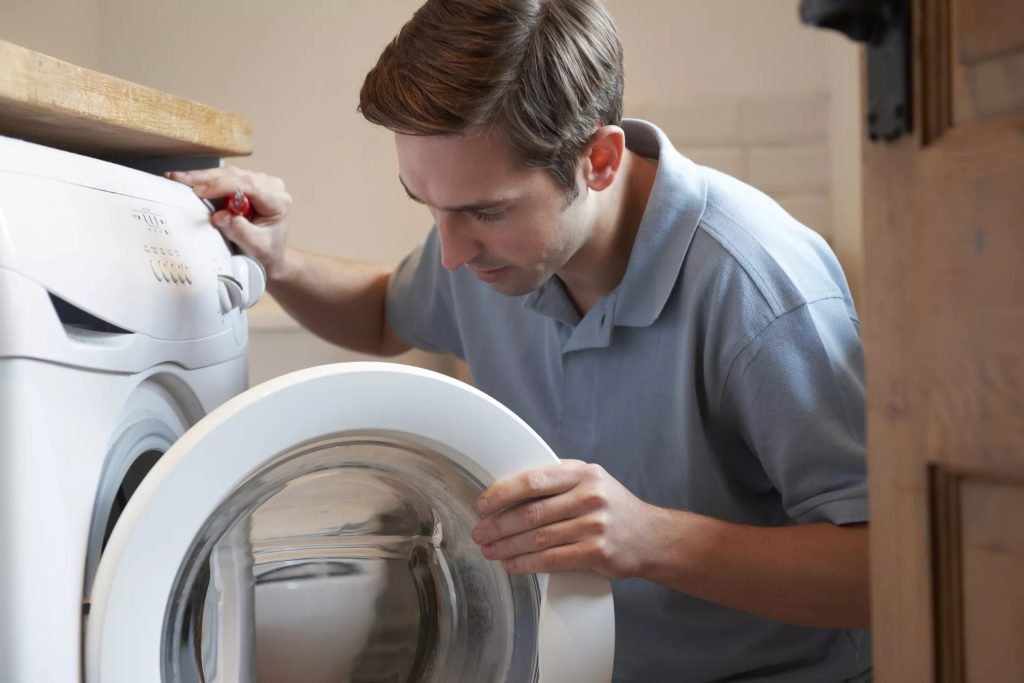 Hưỡng dẫn cách khắc phục khi máy giặt kêu to khi quay